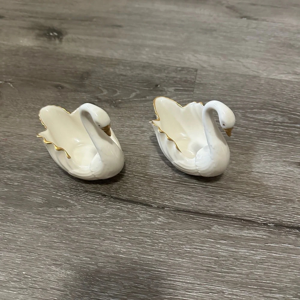 Lenox Cream and 24k Gold Porcelain Swan Trinket Bowls - Picture 3 of 8